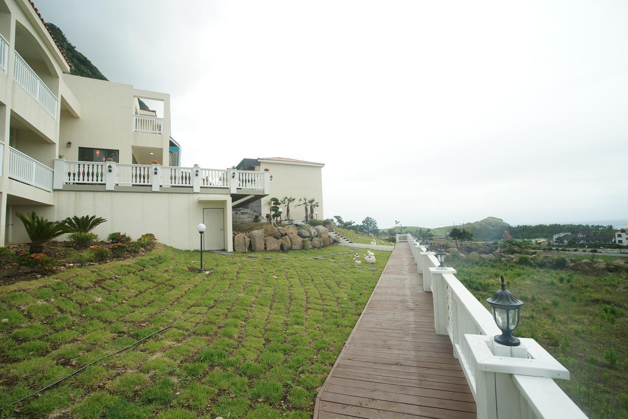Jeju The Ocean Hill Pension Согвіпо Екстер'єр фото